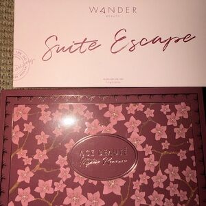 NEW! 2 eyeshadow palettes